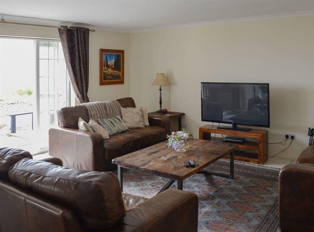Spacious and comfortable living room at Lobster Ponds in Helmsdale, Highland