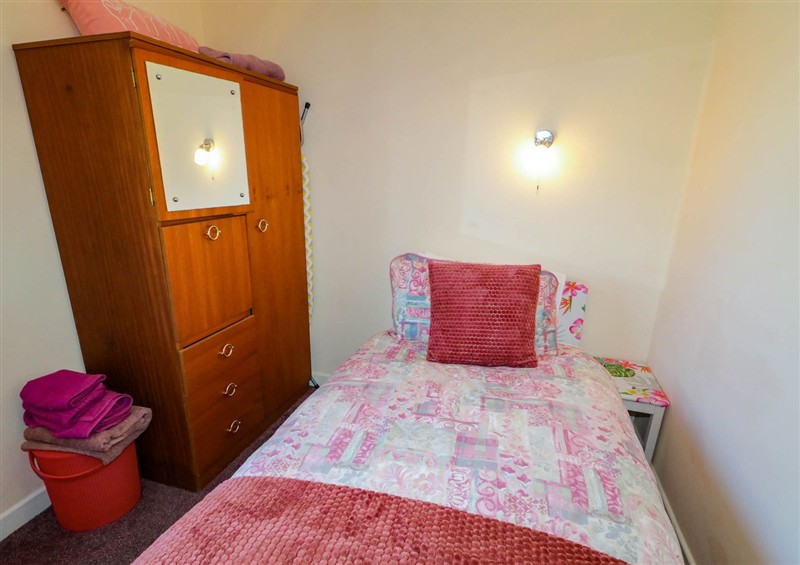 One of the 3 bedrooms (photo 2) at Loch Illion View, Dungloe