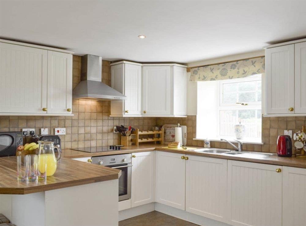 Large fully-appointed fitted kitchen at The Stables, 