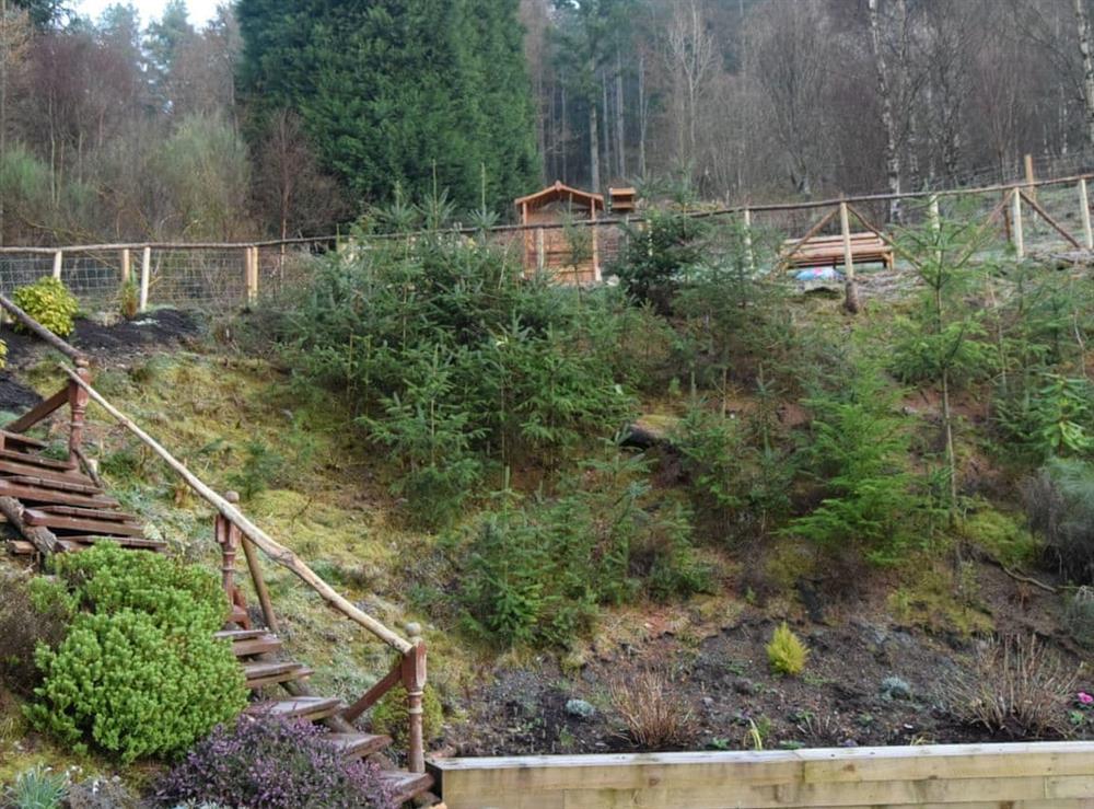 Well-maintained garden areas at Loch View Cottage in Strathyre, near Callander, Perthshire