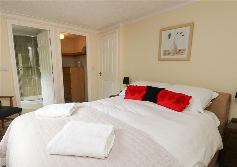 A bedroom in Lochay Chalet (photo 2) at Lochay Chalet, Killin