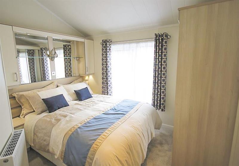 Double bedroom in the Luxury Lodge at Lochmanor Estate in Lochmanor, Dunning