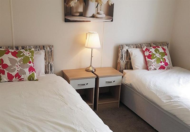 Twin bedroom in Luxury Lodge Plus at Lochmanor Estate in Lochmanor, Dunning