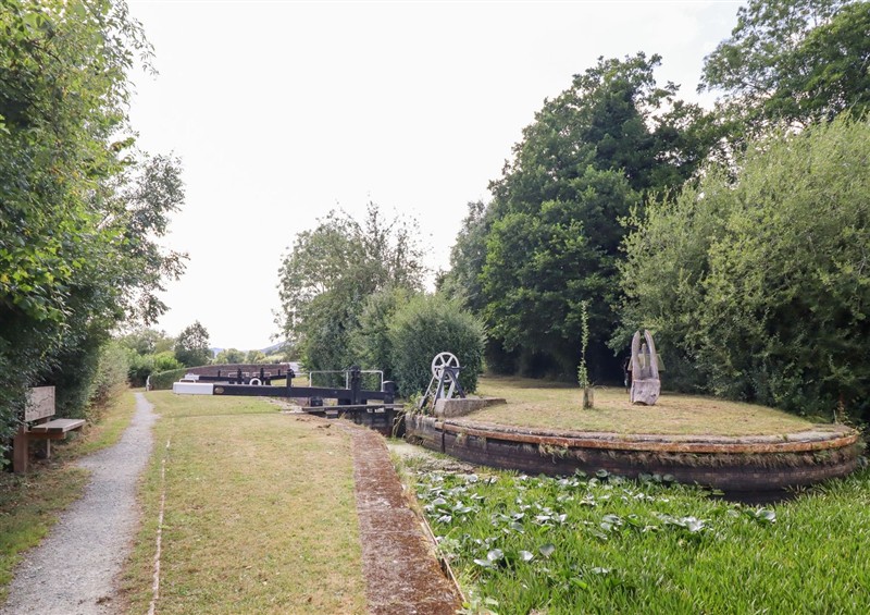 Enjoy the garden at Lockmans Cottage, Arddleen near Llandrinio