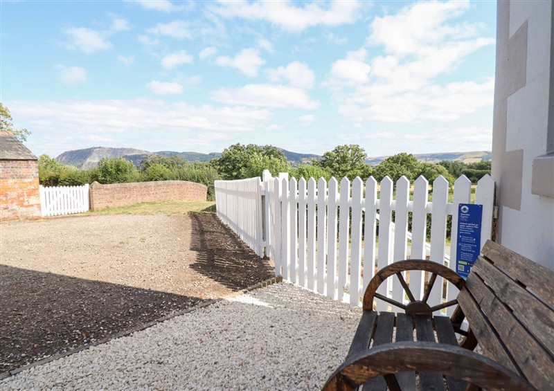 The setting at Lockmans Cottage, Arddleen near Llandrinio
