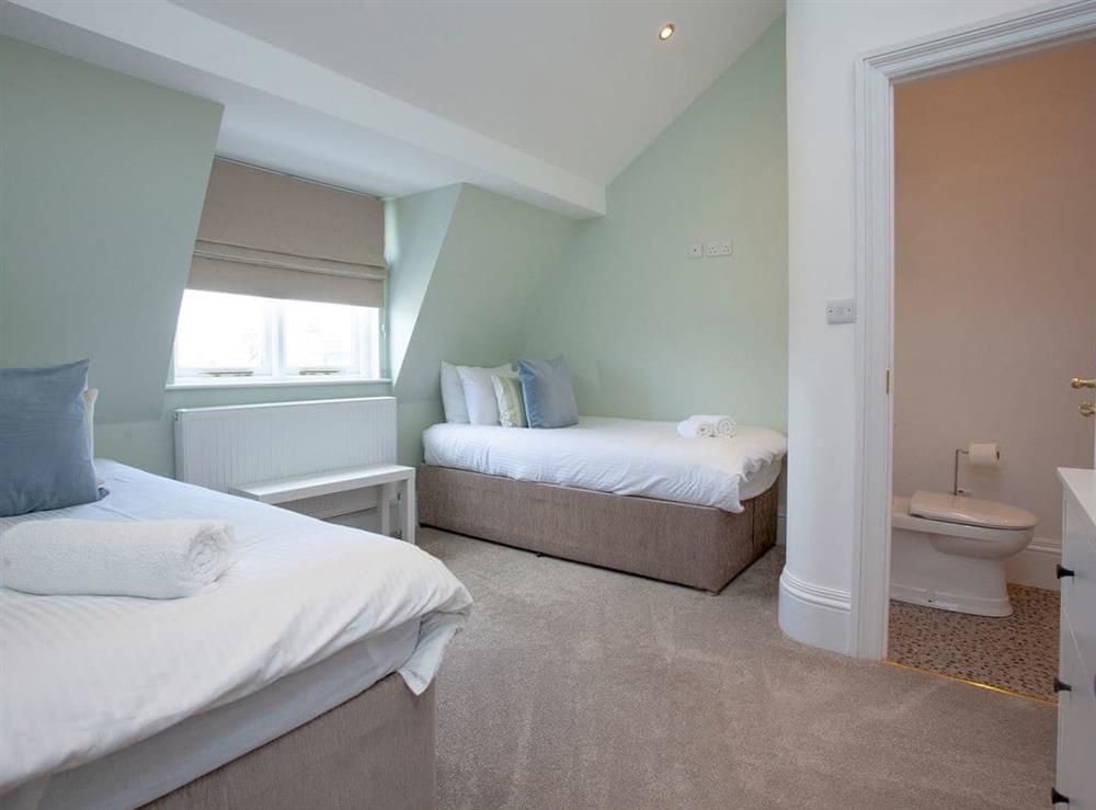 Twin bedroom at Locomotion in Sidmouth, Devon