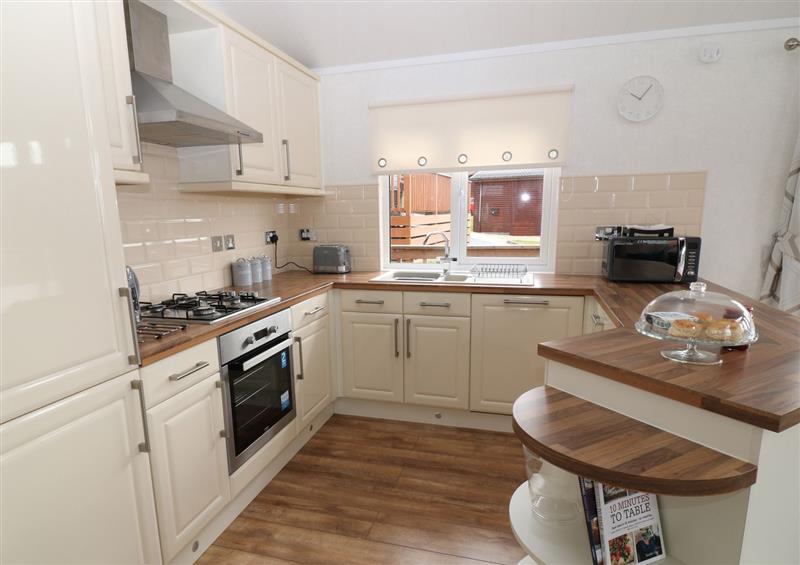 The kitchen at Lodge 10, Tavistock