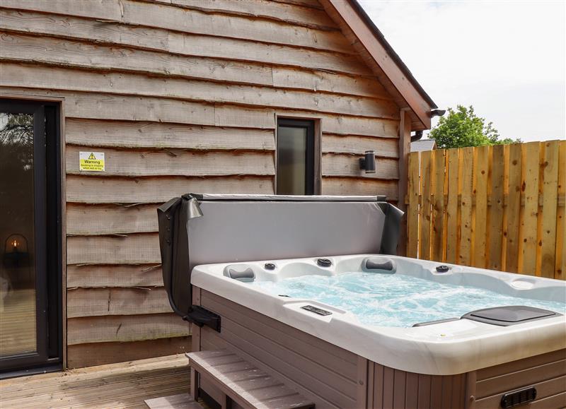 There is a hot tub at Lodge 12, South Hykeham