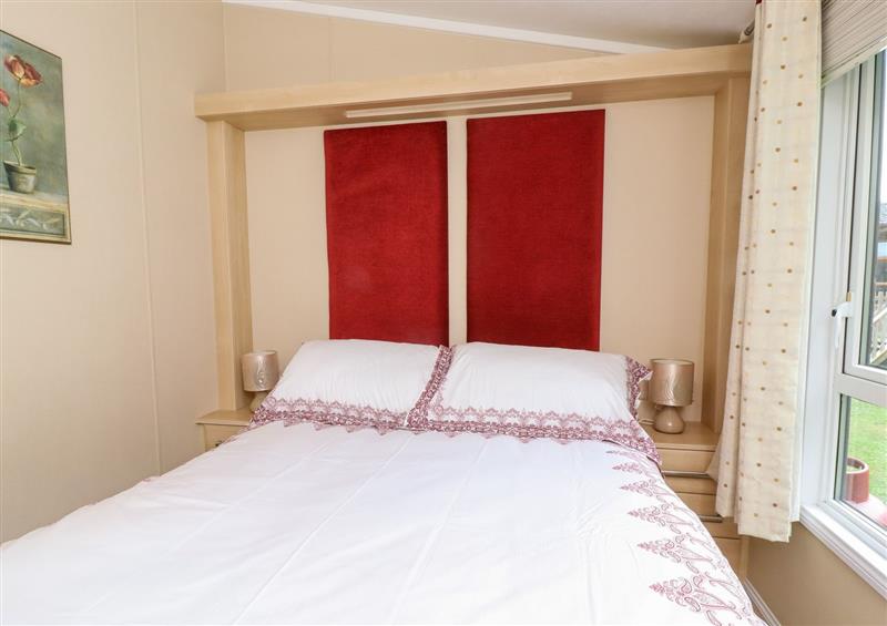 A bedroom in Lodge 16 at Lodge 16, Forton near Scorton