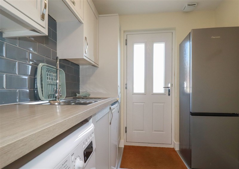 The kitchen (photo 3) at Lodge 18, St Merryn