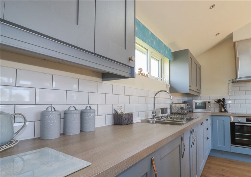 The kitchen at Lodge 18, St Merryn