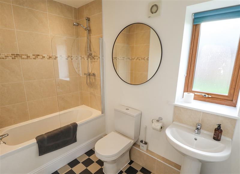 The bathroom (photo 3) at Lodge 7, South Hykeham