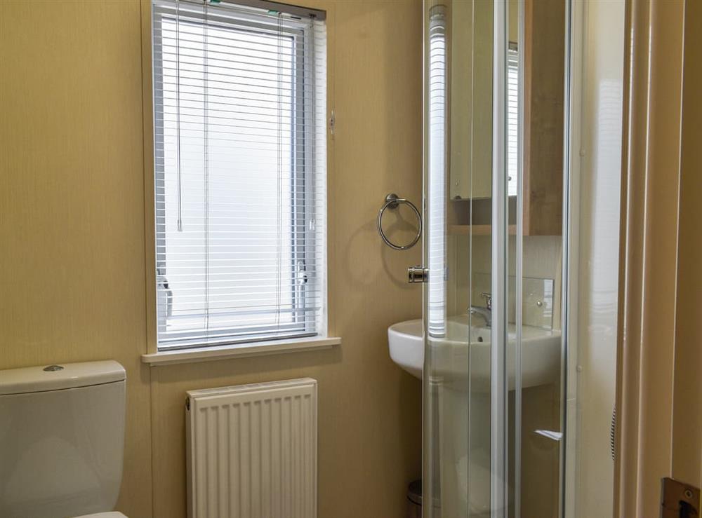 Bathroom (photo 2) at Lodge 78 Sun Valley in Pentewan, near St Austell, Cornwall