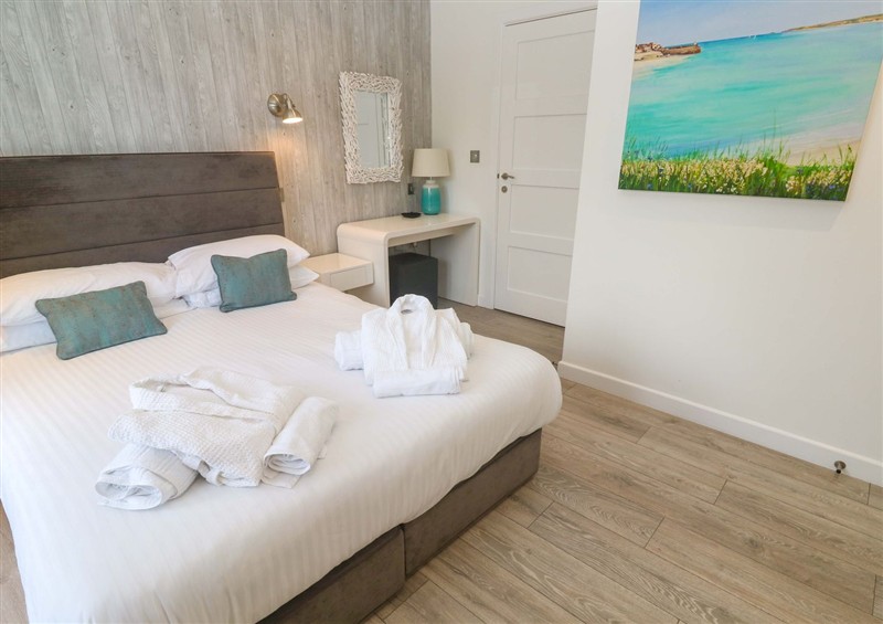 A bedroom in Lodge 83, Gwel an Mor (photo 2) at Lodge 83, Gwel an Mor, Portreath