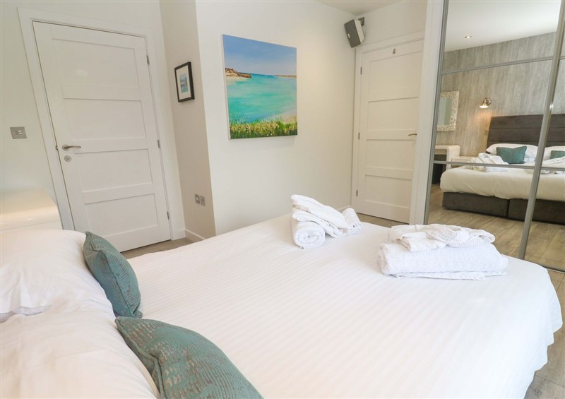 One of the 3 bedrooms (photo 2) at Lodge 83, Gwel an Mor, Portreath