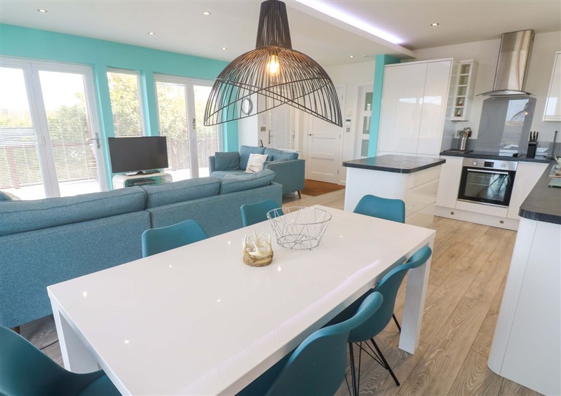 This is the dining room at Lodge 83, Gwel an Mor, Portreath