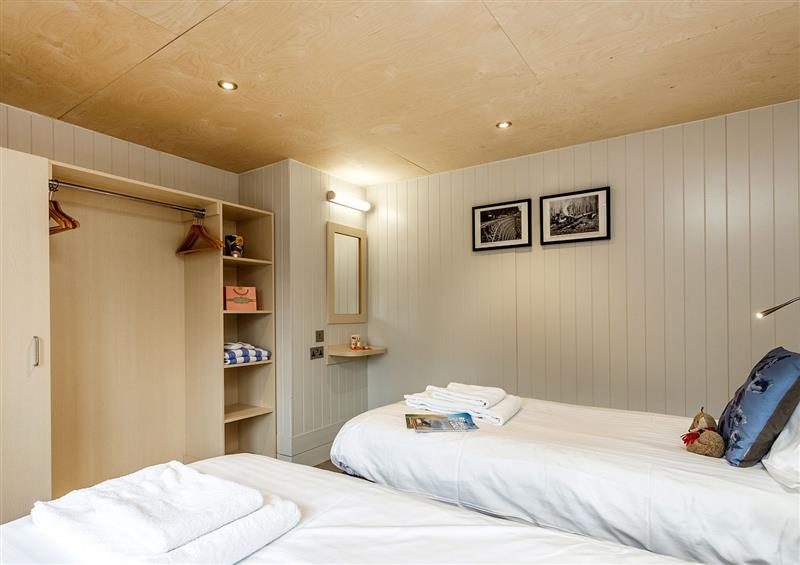 Bedroom (photo 2) at Lodge 9, Corfe Castle