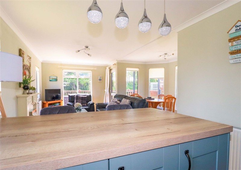The kitchen at Lodge 9 - Lamorna, Tregolds near St Merryn