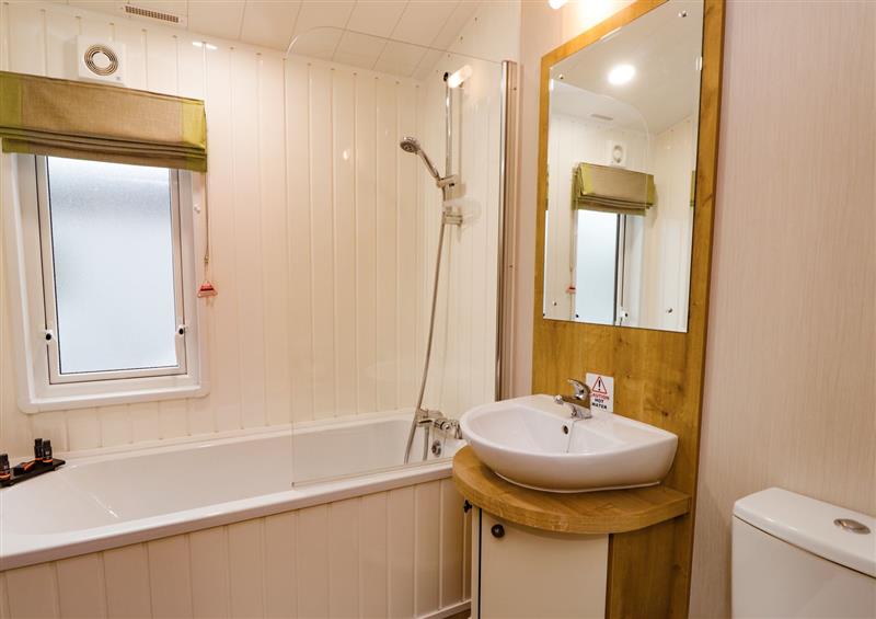 The bathroom at Lodge BR55 at Pevensey Bay, Pevensey Bay