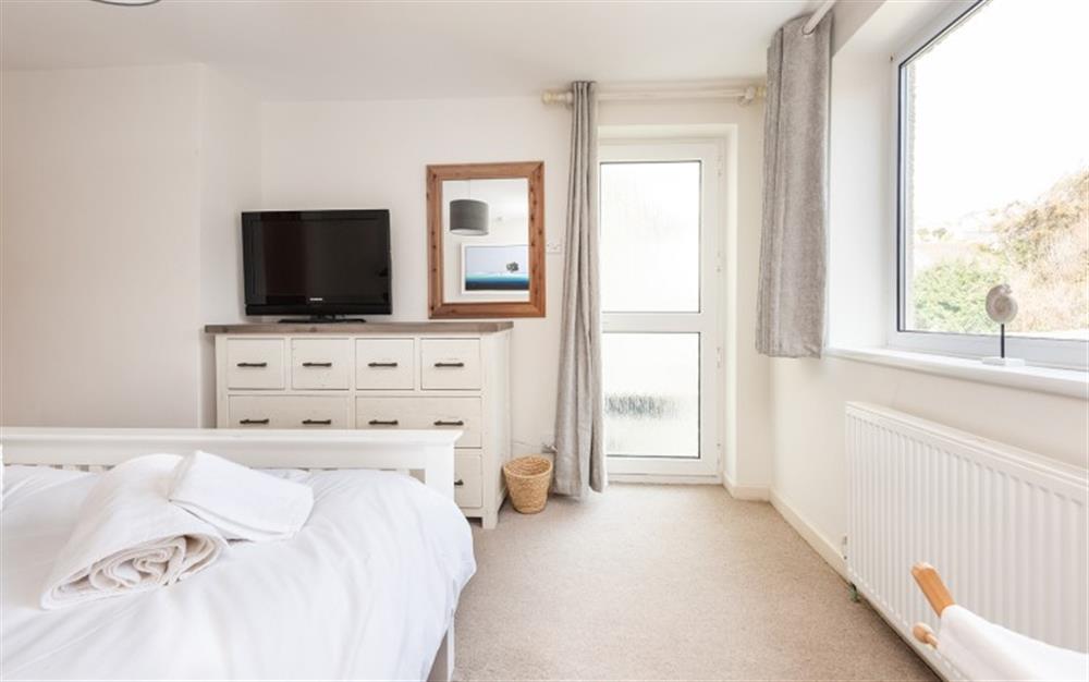1st bedroom  at Lodge House in Hope Cove