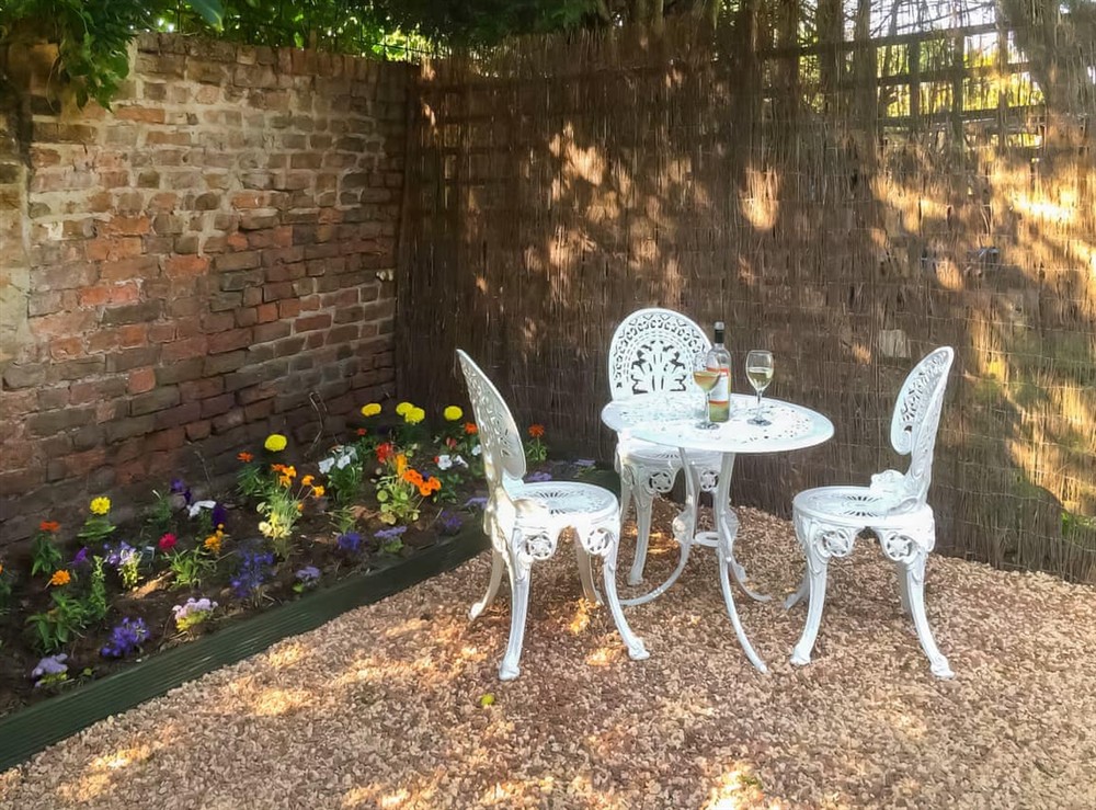 Sitting-out-area