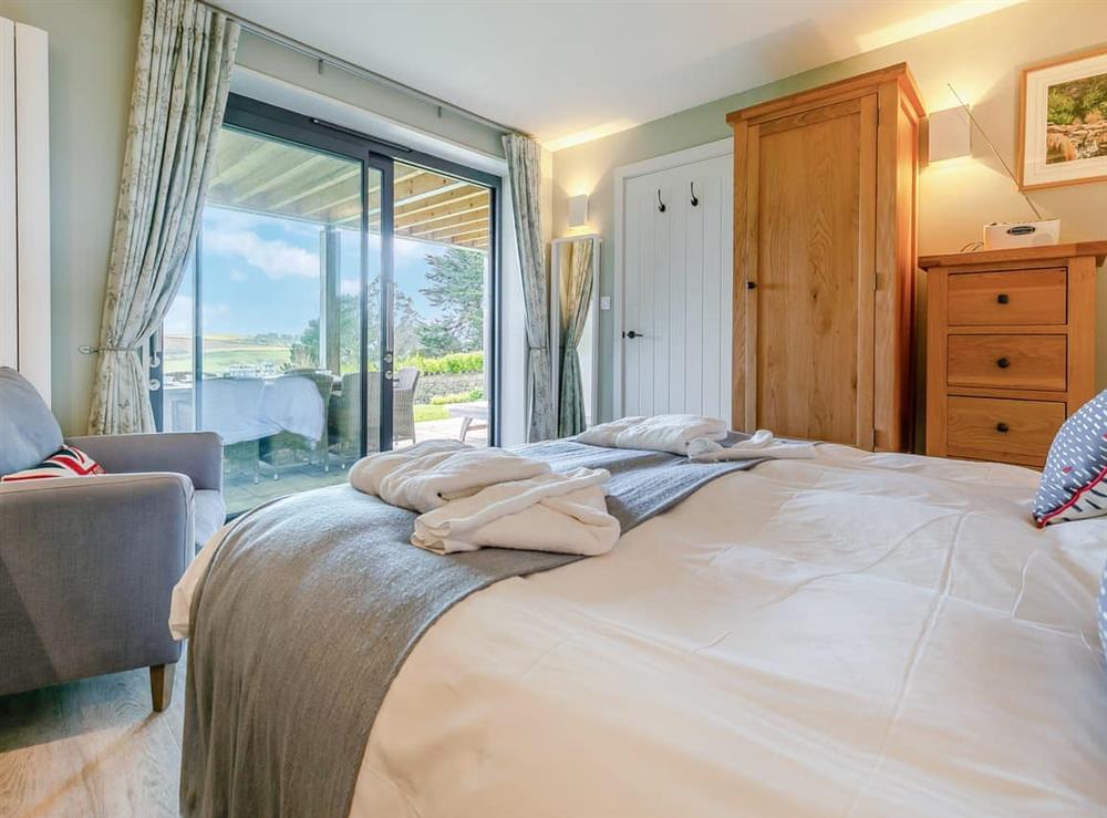 Double bedroom (photo 6) at Long Commons in St Mawes, near Falmouth, Cornwall
