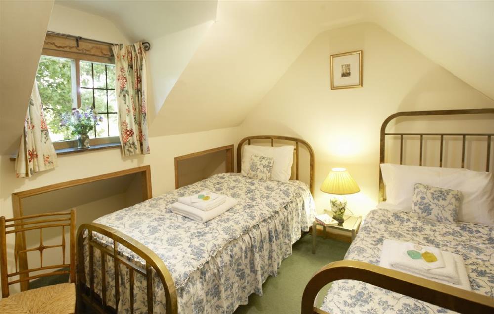 Twin bedroom with 3’ beds at Long Cover, Kyre