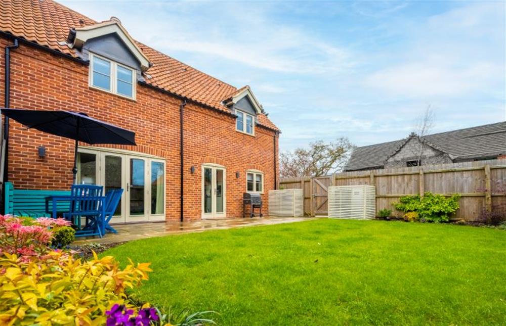 The garden is fully enclosed (photo 2) at Long Meadow, Great Bircham near Kings Lynn