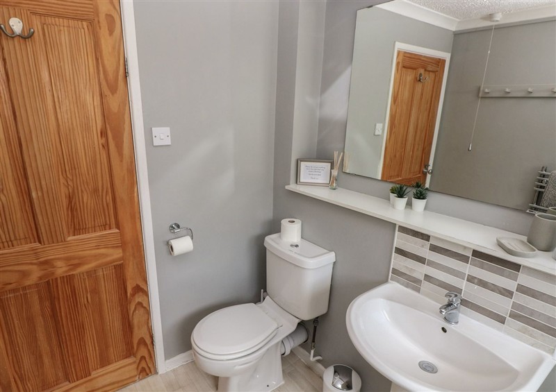 The bathroom at Longmoor, Tenby