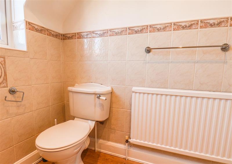 Bathroom (photo 4) at Lonsdale Villa, Scarborough