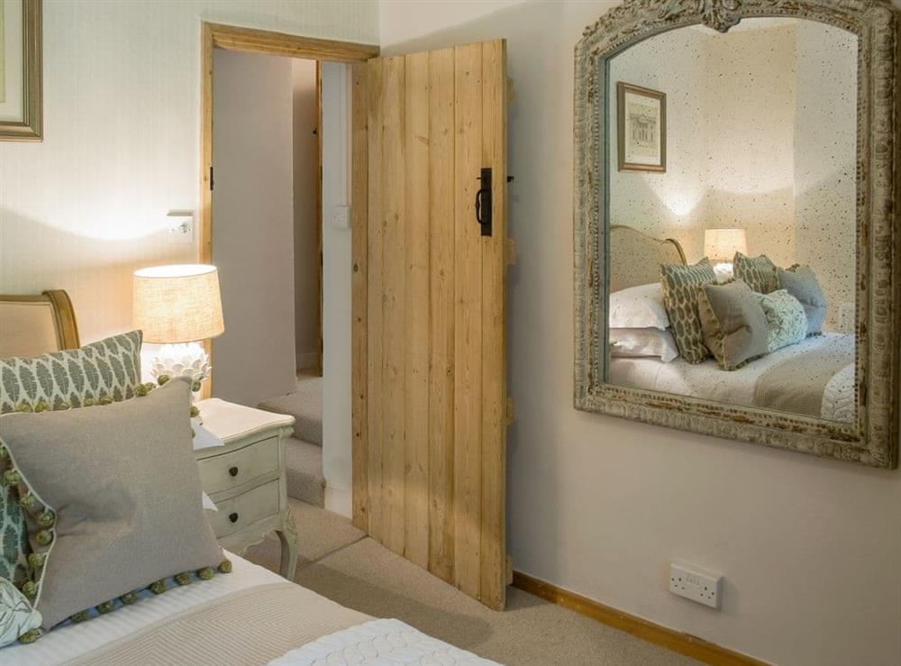 Attractive bedroom (photo 2) at Lorien Cottage in Swalcliffe, near Banbury, Oxfordshire