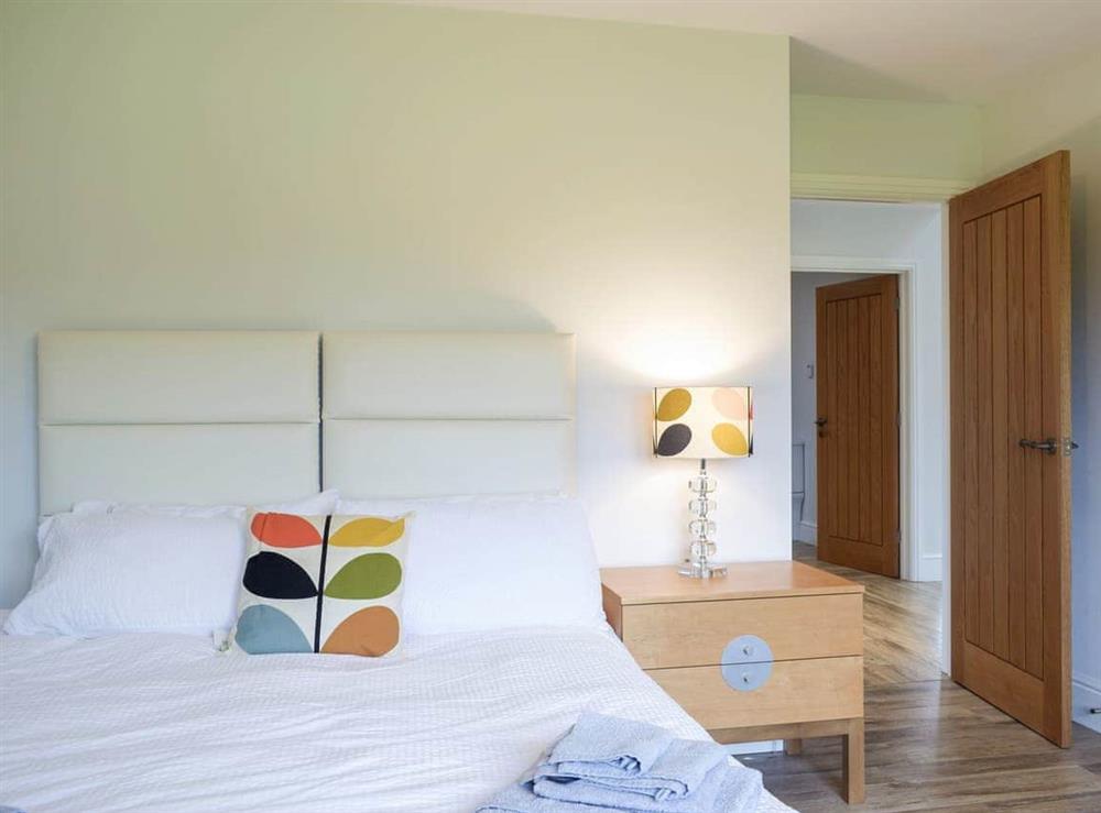 Attractive en-suite double bedroom at Lovells Barn in Welland, near Malvern, Worcestershire