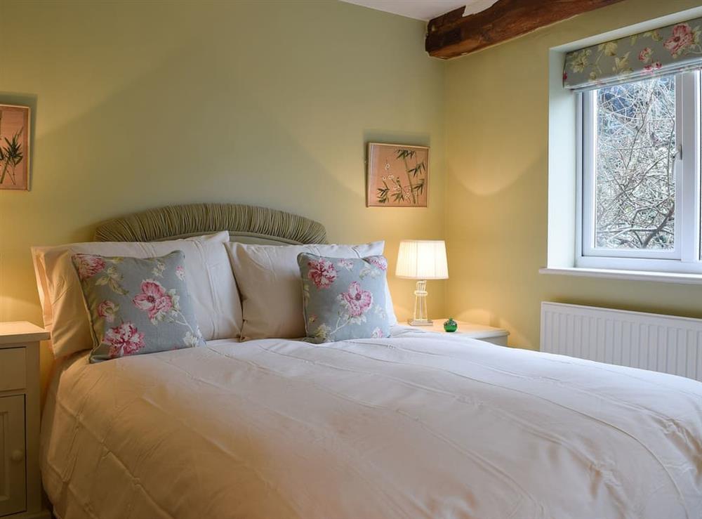 Double bedroom at Lovely Old Cottage in Stratford-Upon-Avon, Warwickshire