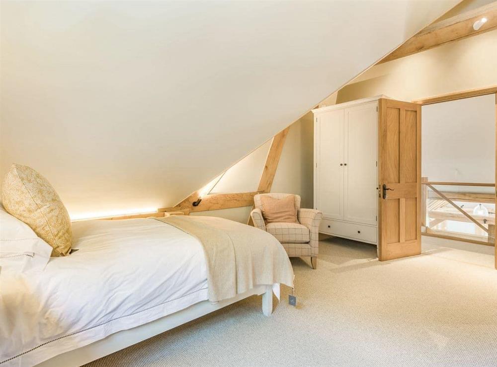 Single bedroom (photo 3) at Lovington Barn in Alresford, Hampshire