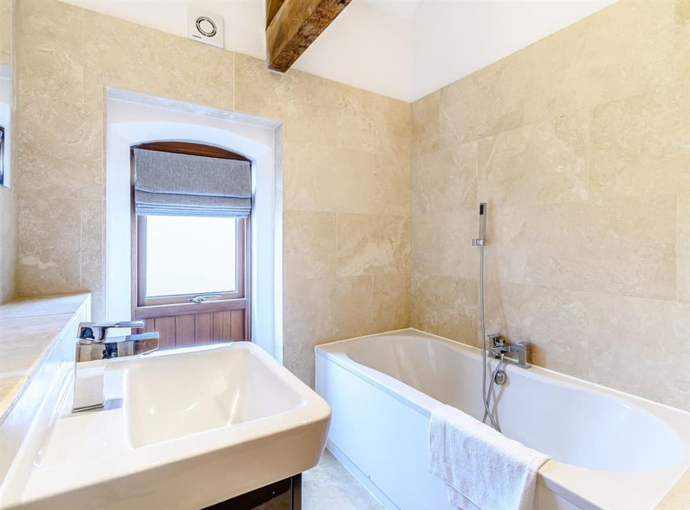 Bathroom at Low Barn in Carlton, Leicestershire