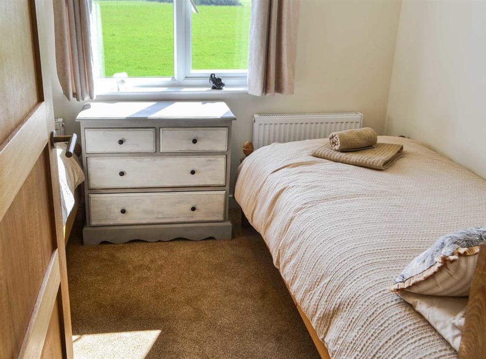 Twin bedroom (photo 5) at Low Chibburn Farm Cottage in Widdrington, near Druridge Bay, Northumberland
