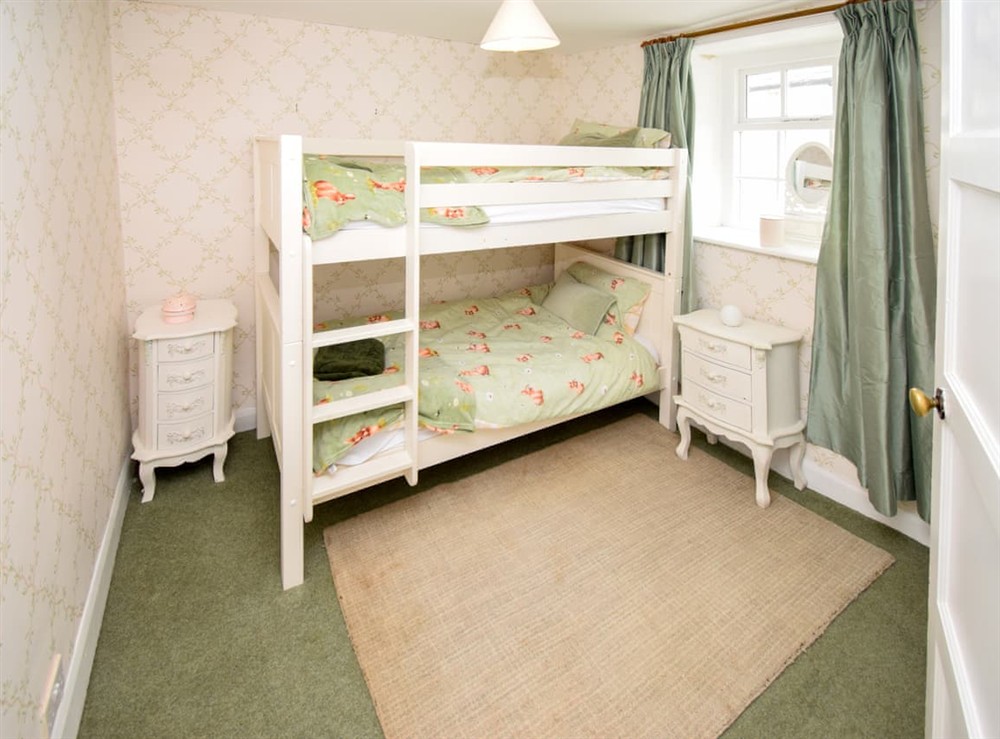 Bunk bedroom at Low Lane Cottage in Newbiggin-on-Lune, Cumbria