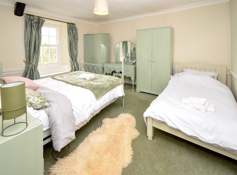 Twin bedroom at Low Lane Cottage in Newbiggin-on-Lune, Cumbria