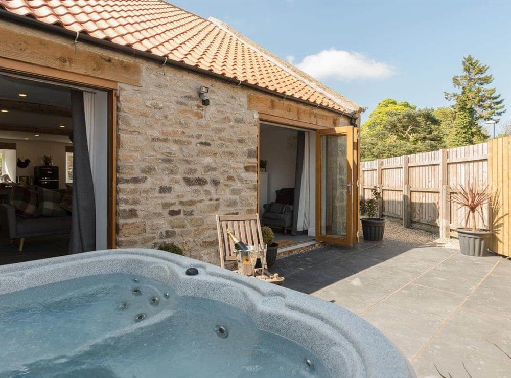 Delightful secluded private hot tub at Low Pasture Cottage in Hudswell, near Richmond, North Yorkshire