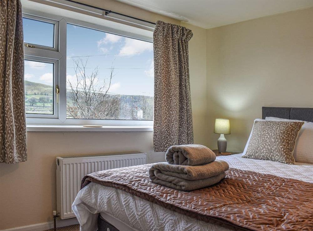 Double bedroom (photo 4) at Low View in Buxton, Derbyshire