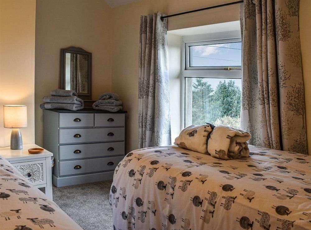 Twin bedroom at Low View in Buxton, Derbyshire