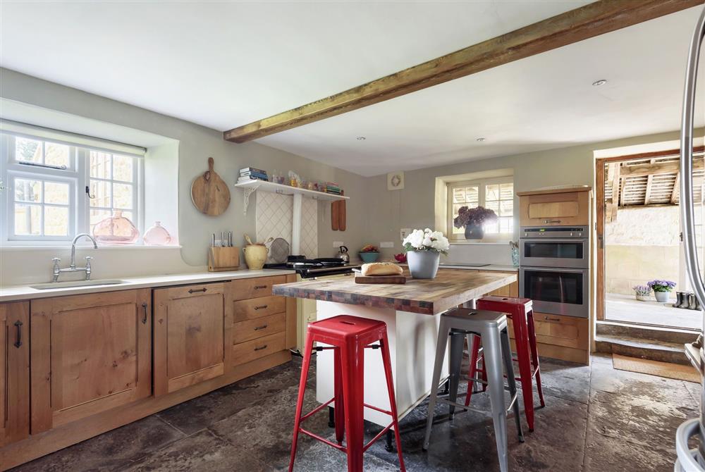 Lower Farm, Dorset: Kitchen with island and Aga at Lower Farm, Sherborne