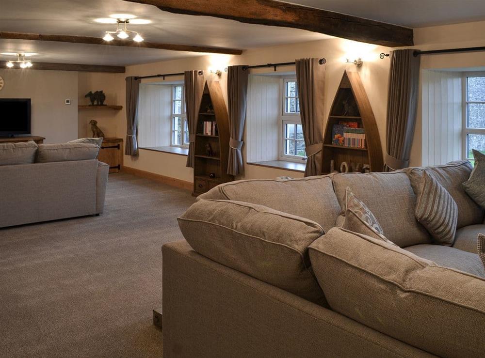 Large well furnished living space at Lower Larkworthy in Ashwater, near Holsworthy, Devon