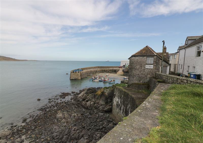 This is the setting of Lower Mellan Barn at Lower Mellan Barn, Coverack