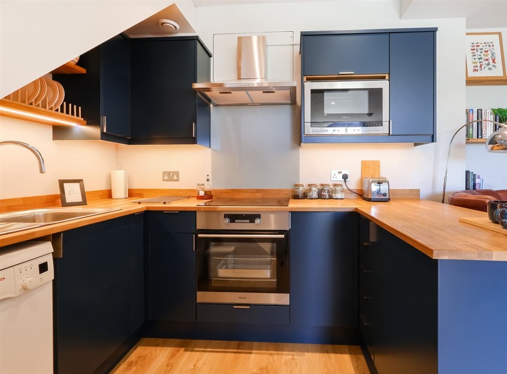 Open plan living space (photo 7) at Lower Mount Orchard in Stroud, Gloucestershire