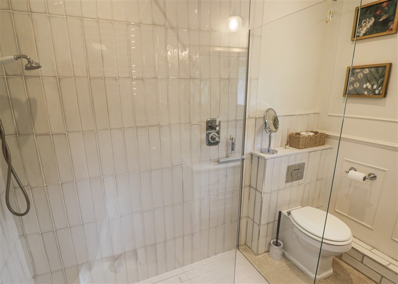 The bathroom (photo 3) at Lower Pack Horse Cottage, Winchcombe