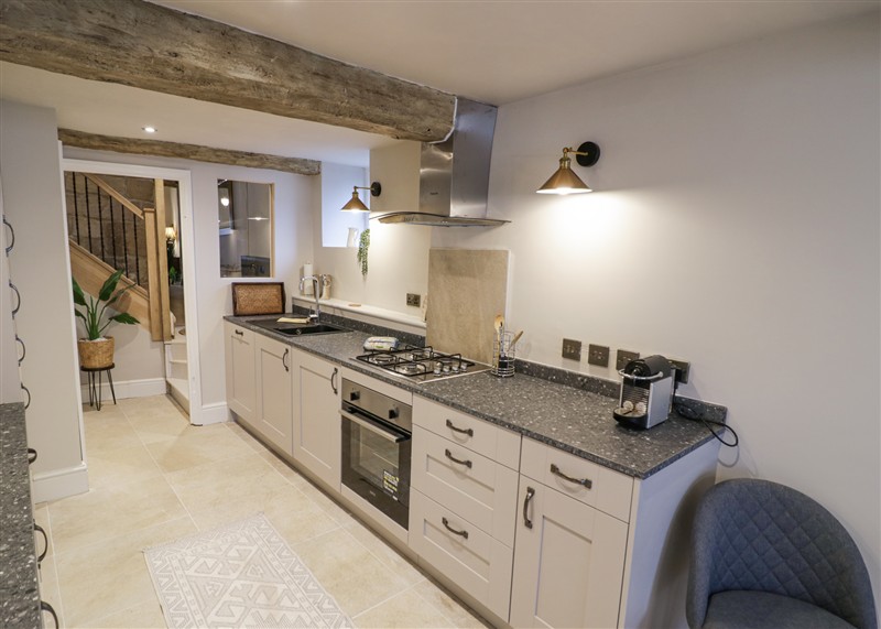The kitchen at Lower Pack Horse Cottage, Winchcombe