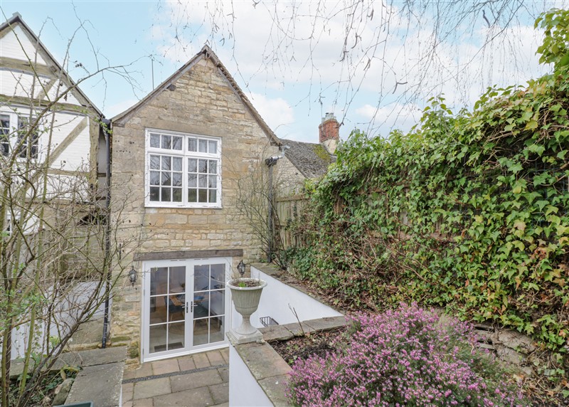 This is Lower Pack Horse Cottage (photo 2) at Lower Pack Horse Cottage, Winchcombe