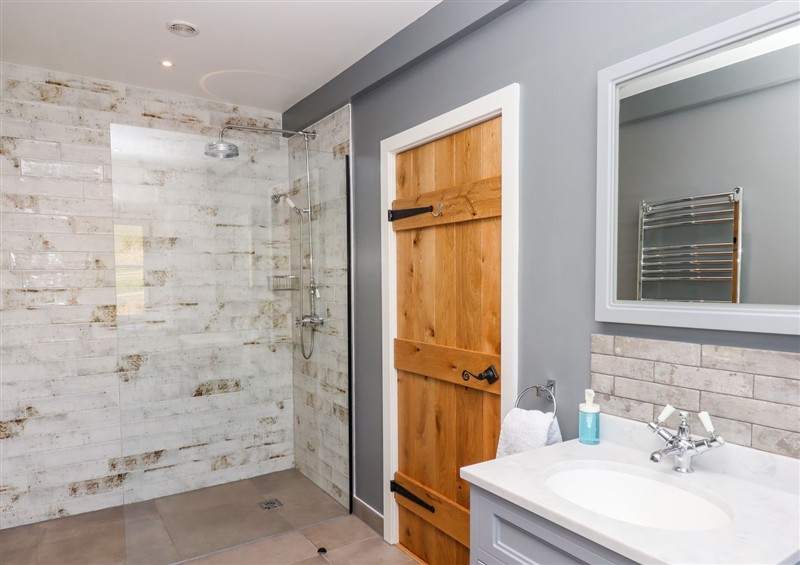 The bathroom (photo 2) at Lower Well Farm House, Stoke Gabriel