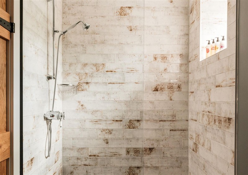The bathroom (photo 3) at Lower Well Farm House, Stoke Gabriel
